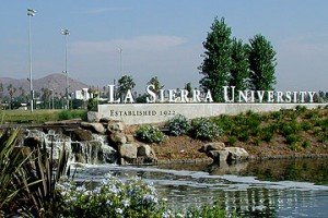lasierrauniversitysign