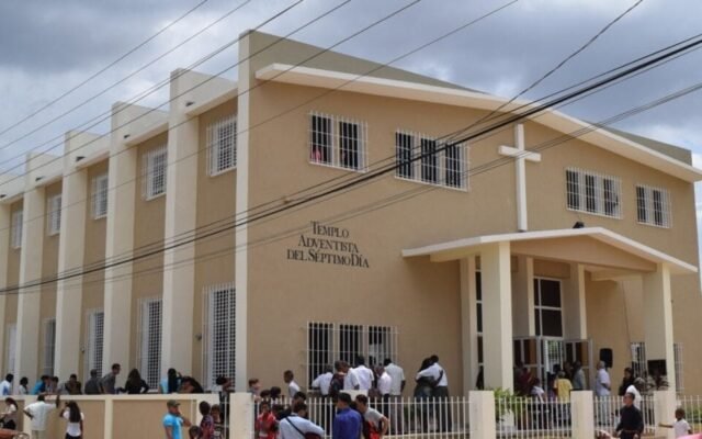 FAITH UNDER THE FLAG: Adventism in Modern Cuba